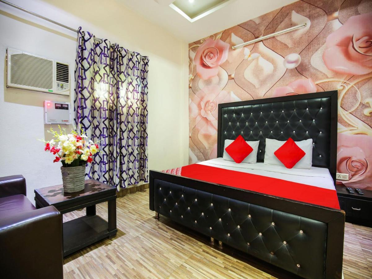 Oyo Flagship Hotel Le Aley Regency 卢迪亚纳 外观 照片